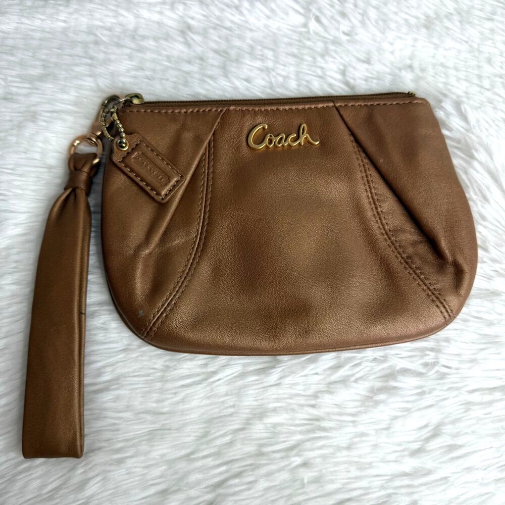 COACH Par Brown Wristlet
